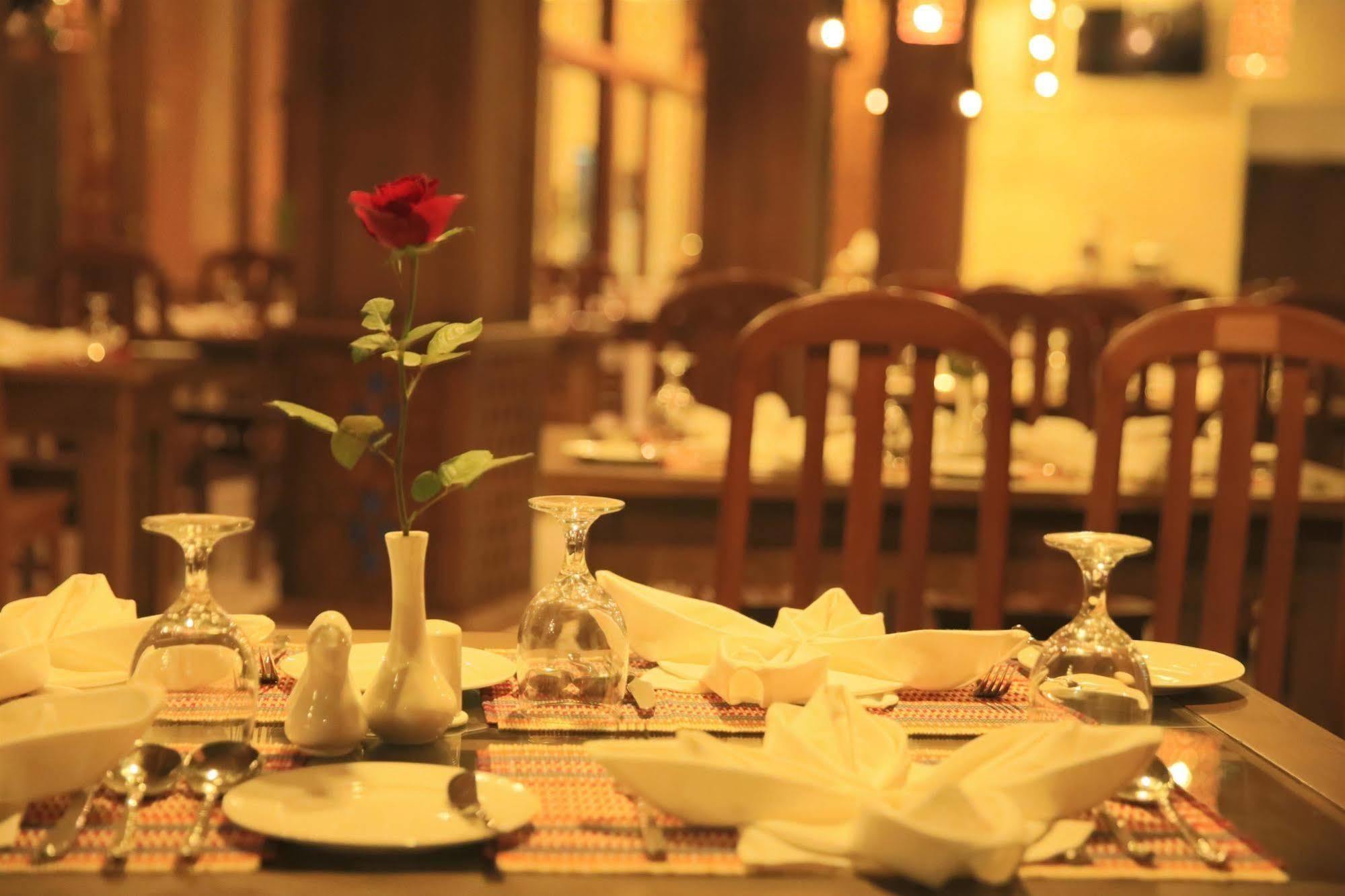 Thousand Island Hotel Inle Lake Экстерьер фото