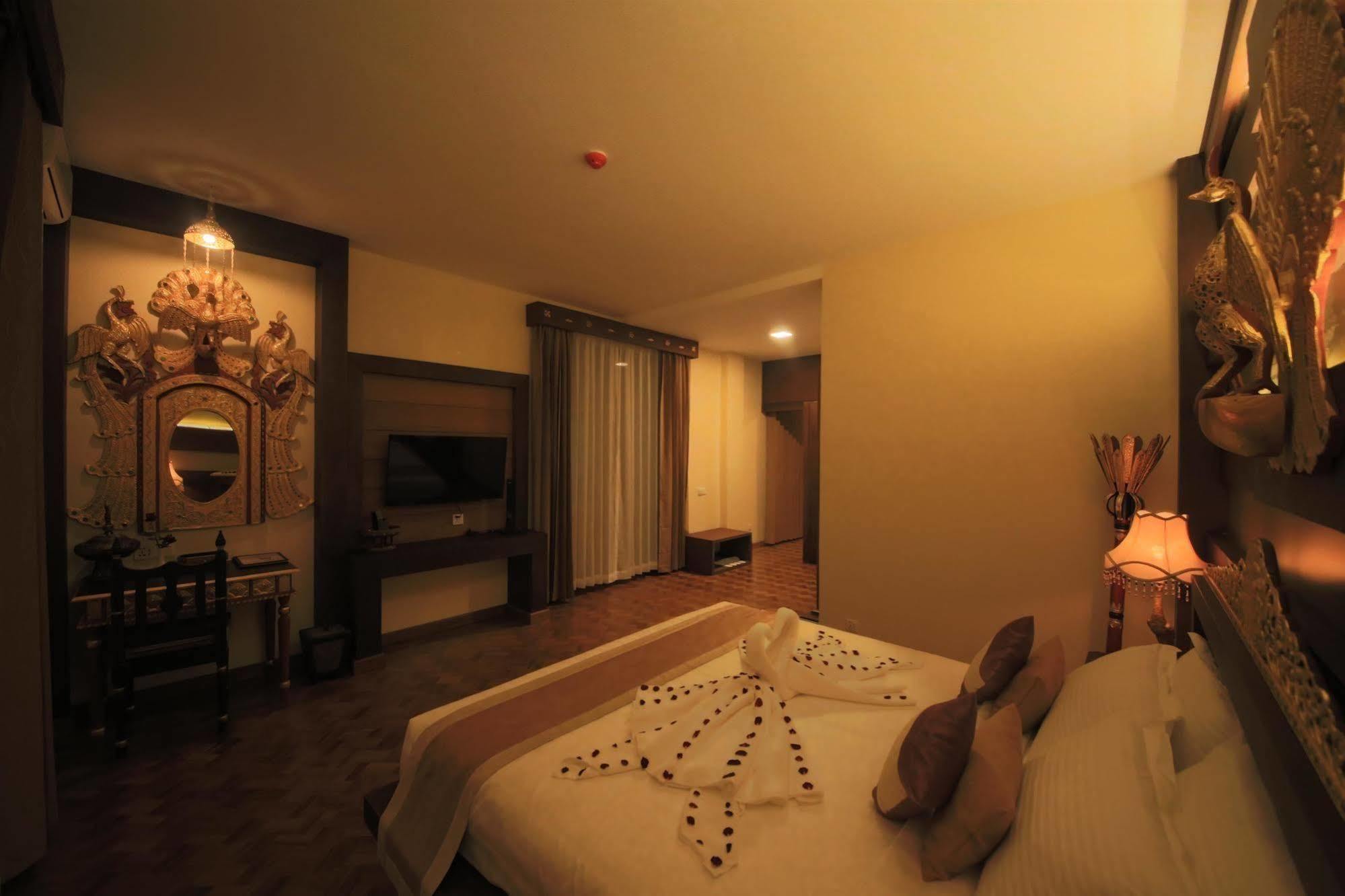 Thousand Island Hotel Inle Lake Экстерьер фото